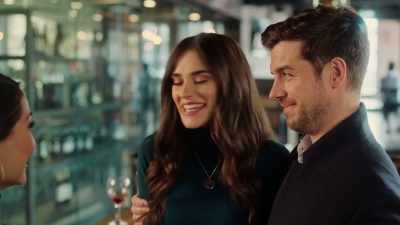 - Nu-i aşa, scumpo?
- Da, sigur! - Lease on Love