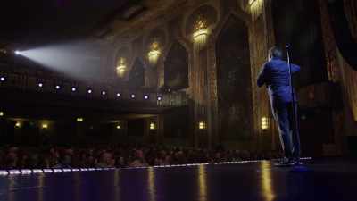Nu înţeleg nimic din ce spui." - Brian Regan: Nunchucks and Flamethrowers