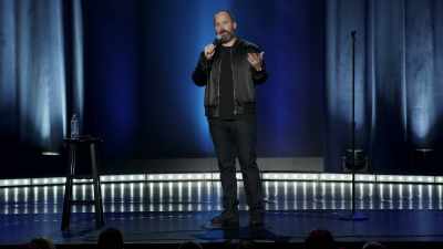 Nu ştiu de ce se încred în mine.
"S-o fac?" - Tom Segura: Disgraceful