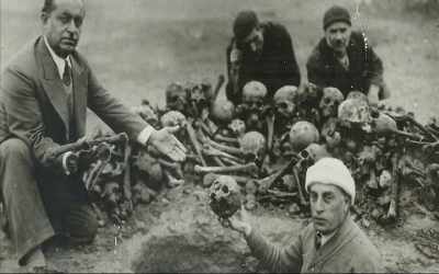 Nu ştiu, este ceva
acolo care este diferit. - Architects of Denial