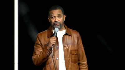 Nu vă coțăiți pe gratis,
asta vreau să vă spun. - Mike Epps: Ready to Sell Out