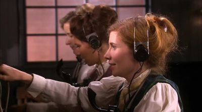 Number please? Yes, sir.
Connecting you now. - Murdoch Mysteries