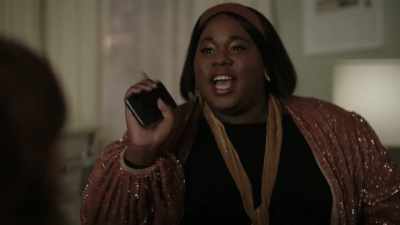 Number three,
we go to karaoke, - Zoey's Extraordinary Playlist
