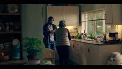 - Nunca mais voltou.
- Você devia ter cuidado. - Years and Years
