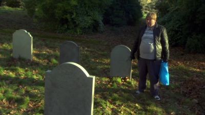 NURSE KENCHINGTON: Now, sing! - Psychoville