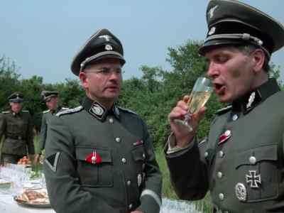- Nurse Sarah!
- Why could not we save them? - Holocaust