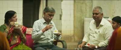 Nutan, have a pakora - Newton