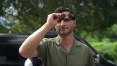 NYPD Detective Bobby Teller, - Mystery Island: Winner Takes All