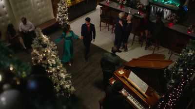 * O Christmas tree,
O Christmas tree * - A Big Fat Family Christmas