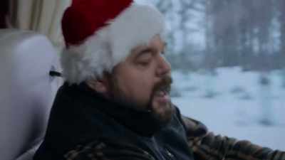 ♪ O Christmas tree. ♪ - Ms. Christmas Comes to Town