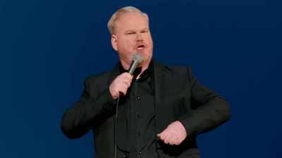 O garçon pergunta: "Está bem?" - Jim Gaffigan: Dark Pale