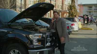 O... ik kan haar wel gaan halen. - Aurora Teagarden Mysteries: A Game of Cat and Mouse