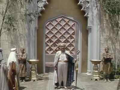 O Mighty Khan,
Haidar, Prince of El Samrah! - Ali Baba and the Forty Thieves