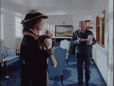 - O-Oh.
- Yes, mum? - Agatha Christie's Poirot