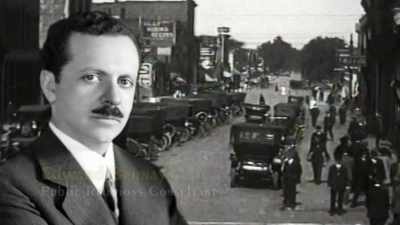 O, piuttosto, 
con suo nipote Edward Bernays. - Mind Field