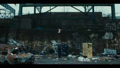 - O să chem criminaliştii.
- De ce? - Long Bright River