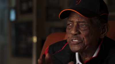 O vento ia para o centro direito. - Say Hey, Willie Mays!
