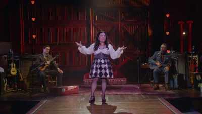 Oamenii sunt tare furioși - Alex Borstein: Corsets & Clown Suits