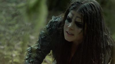 OCTAVIA: WHAT ARE YOU DOING?
HOPE: WHAT? - The 100