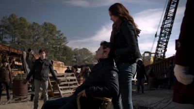 Odka na vonas Czech.
Nat misteni. - The Vampire Diaries
