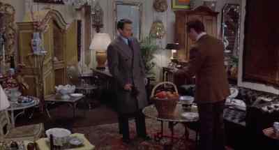 Of course, it's called a box even though
it's got this odd shape. - The Seven Ups