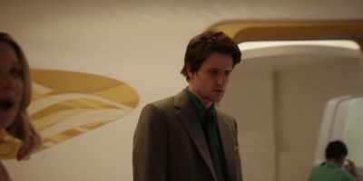 - Of course. - Avenue 5