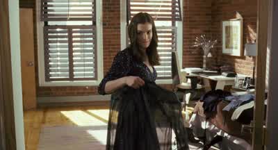 Ofcourse it doesn't hang right on you. - Bride Wars