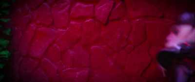 ♪ Off with her head! Red! ♪ - Descendants: The Rise of Red