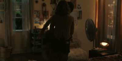 ♪ Offered advice
for when she's alone ♪ - I Know What You Did Last Summer