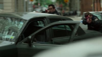 [officer 1] Strike team, move out!
Move out! - Marvel's The Punisher