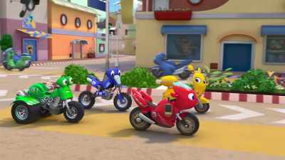 - Officer Bunker would
never tell us to go through
a red light. - Ricky Zoom