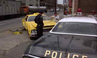 - Officer, that goat's a guy.
- The goat? - Return from Witch Mountain