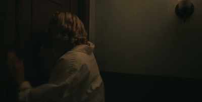 Officer Green, open the door
right now! - The Accursed