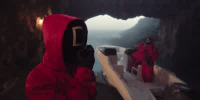 Officer,he boat is getting away again. - Squid Game