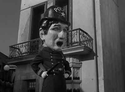 - [Officer] How did he know
they had green space suits? - Abbott and Costello Go to Mars