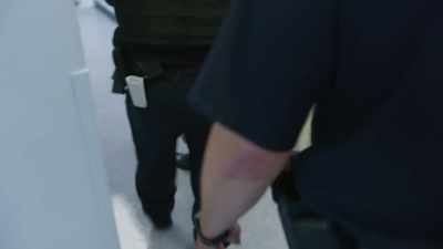 OFFICER LEON: Keep going.
Nice and slow. - To Catch a Smuggler