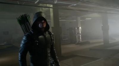 Officer: Receiving
heavy fire. - Arrow