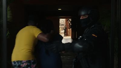 OFFICER SPEAKS SPANISH - Crossfire
