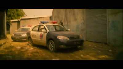 -[officers shouting]
-[car accelerates] - Extraction