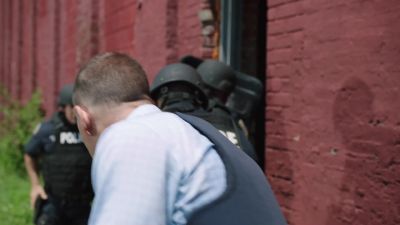 [officers shouting] - Blue Bloods