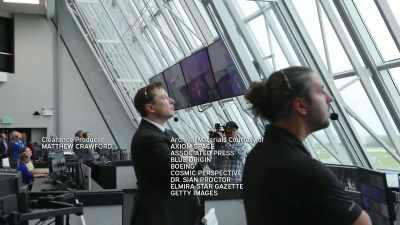 Og enorme raketter,
der fører os til den yderste grænse. - Space Titans: Musk, Bezos, Branson
