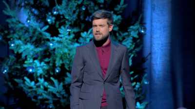 Oh, 90 miles over rustic terrain
straddling that? - Jack Whitehall: Christmas with my Father