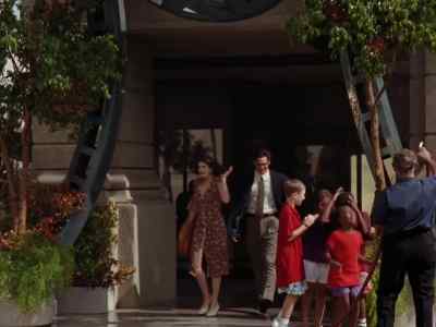 - Oh, 95 degrees in November.
- That was yesterday. - Lois & Clark: The New Adventures of Superman