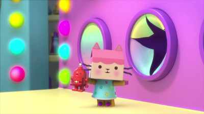 Oh, a robot! And it's red! - Gabby's Dollhouse
