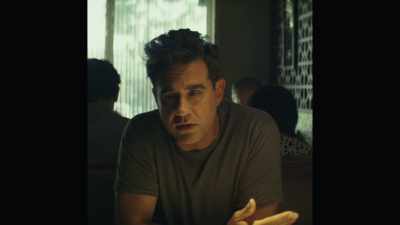 Oh, they act like they're
just doing their job, - Homecoming