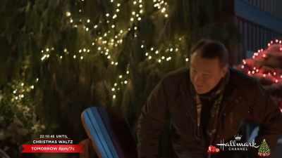     Oh, amber, she's great. - Five Star Christmas