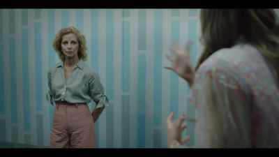 Oh, and that necklace doesn't
even belong to Roxanne. - The Unusual Suspects