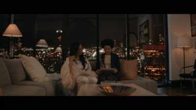 ♪ Oh, baby, I'm yours ♪ - The Other Black Girl
