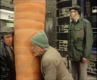 Oh, me back. - Last of the Summer Wine