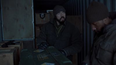 - Oh! Be careful, be careful!
This stuff is no joke. - The Strain